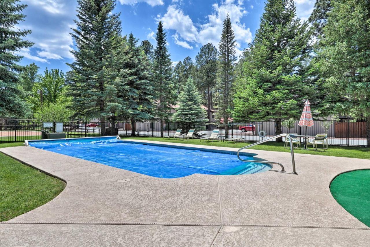 Pinetop Townhome In Gated Resort With Pool And Spa! Экстерьер фото